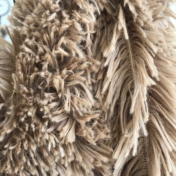 🌈Faux Fur Scarf 💕💕 - Picture 3 of 3